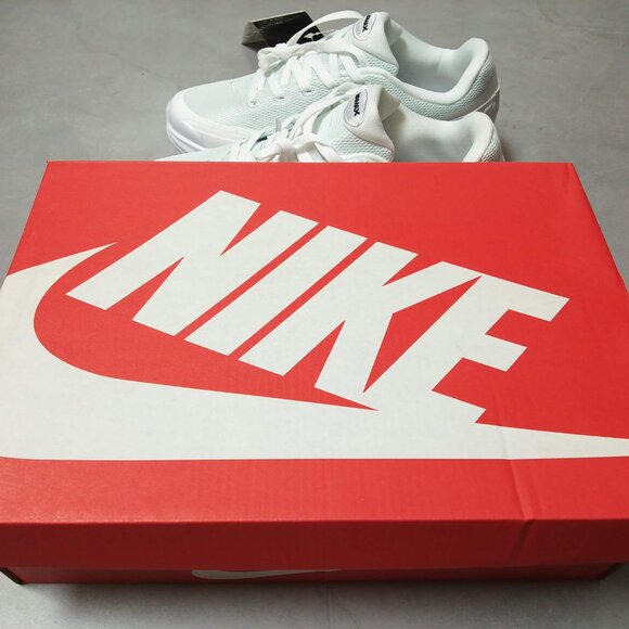 NIKE AIR MAX BIA SE        Running shoes main image 4